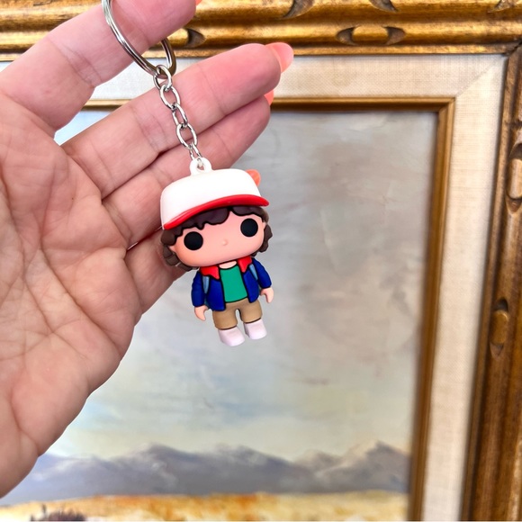 New! Stranger Things Season 1 Dustin Key Chain Silicone Backpack Charm - Picture 6 of 6